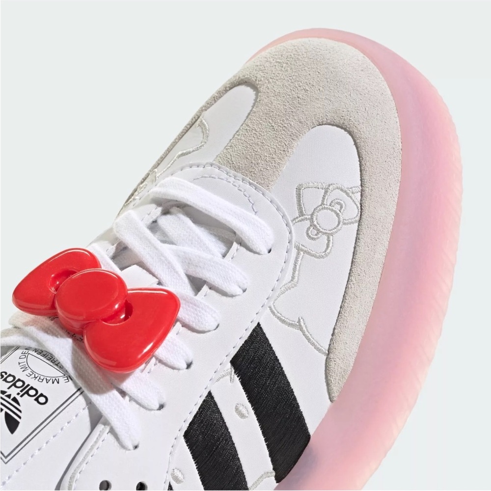 NWT Hello Kitty x adidas Sambae 8.5